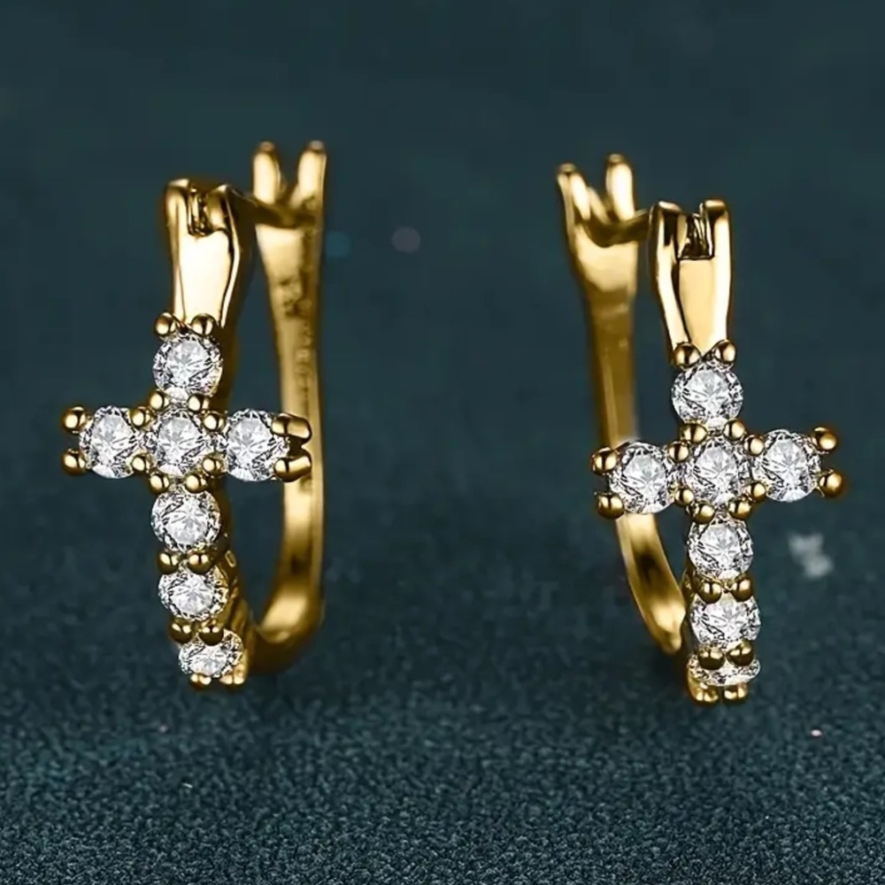 ✝️Luxurious and Elegant CZ Diamond Cross lever back Huggie hoop earrings